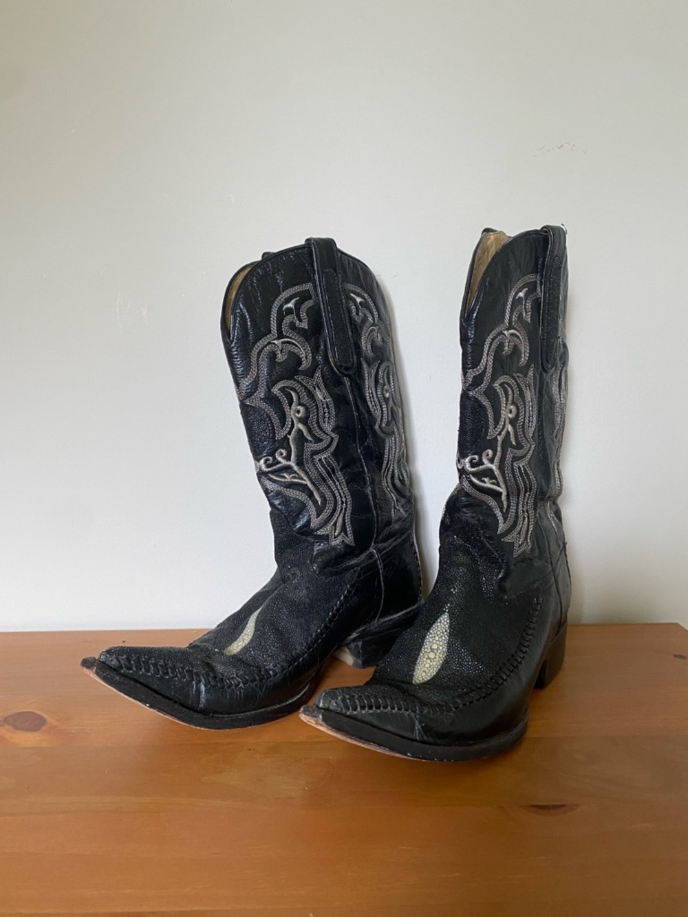 Men's Black Stringray Cowboy Boots with Handmade Detail